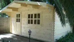 Luton Log Cabin
