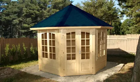 Prestwick Log Cabin